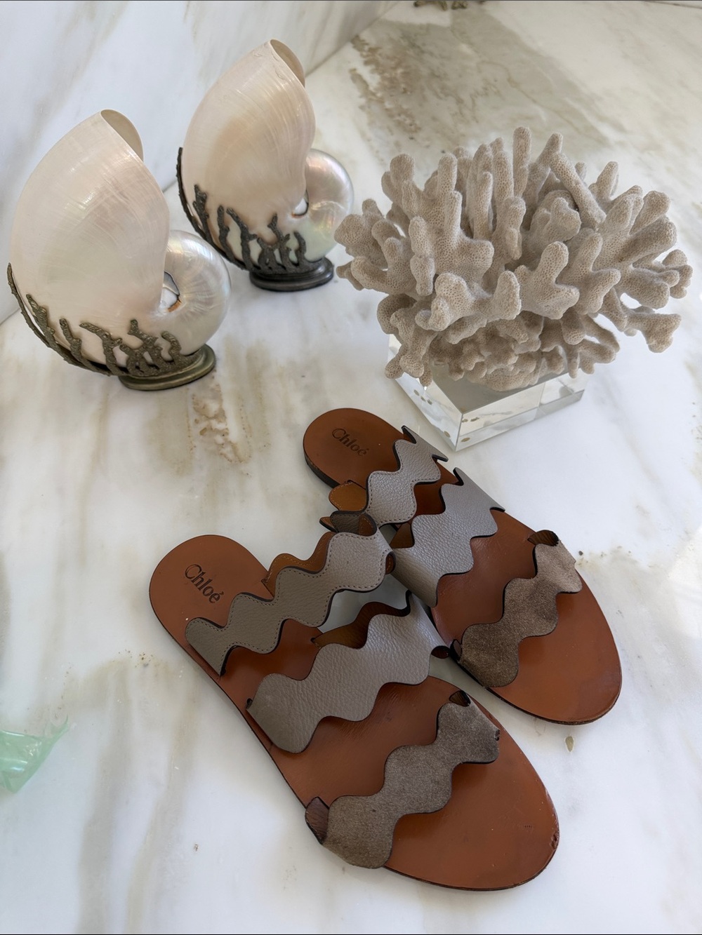Chloé Brown and Taupe Wavy Strap Slide Sandals
